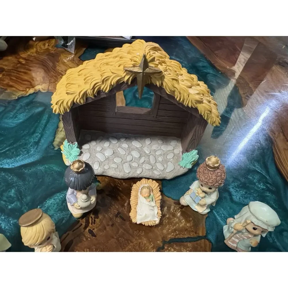 COMPLETE PRECIOUS MOMENTS 2006 NATIVITY SCENE SET 10 PIECES WITH STABLE IN BOX